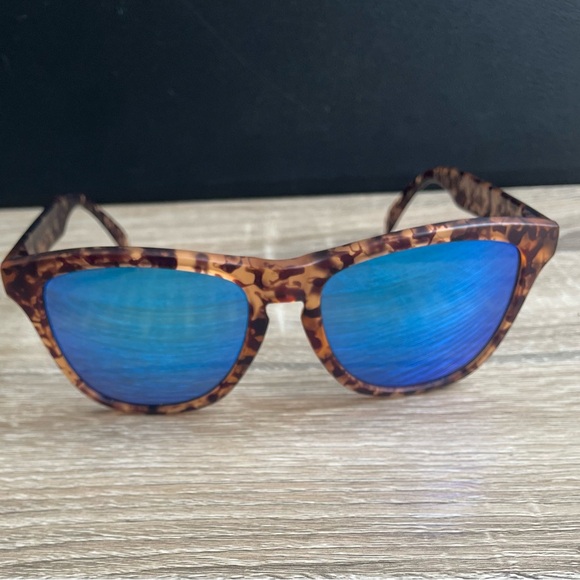 Blenders Khaki J Tortoise Shell Sunglasses - Picture 1 of 6